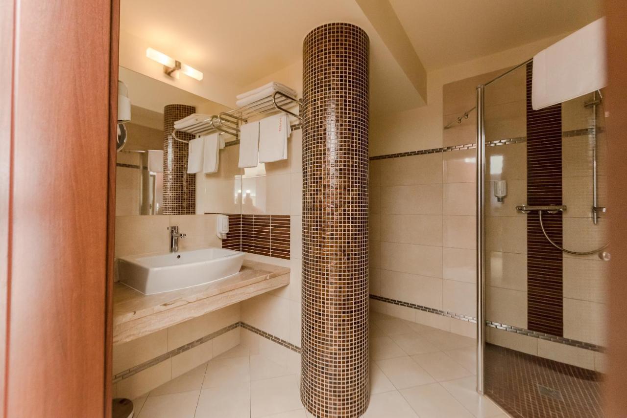 Hotel Elbrus Spa & Wellness 슈차이르크 외부 사진