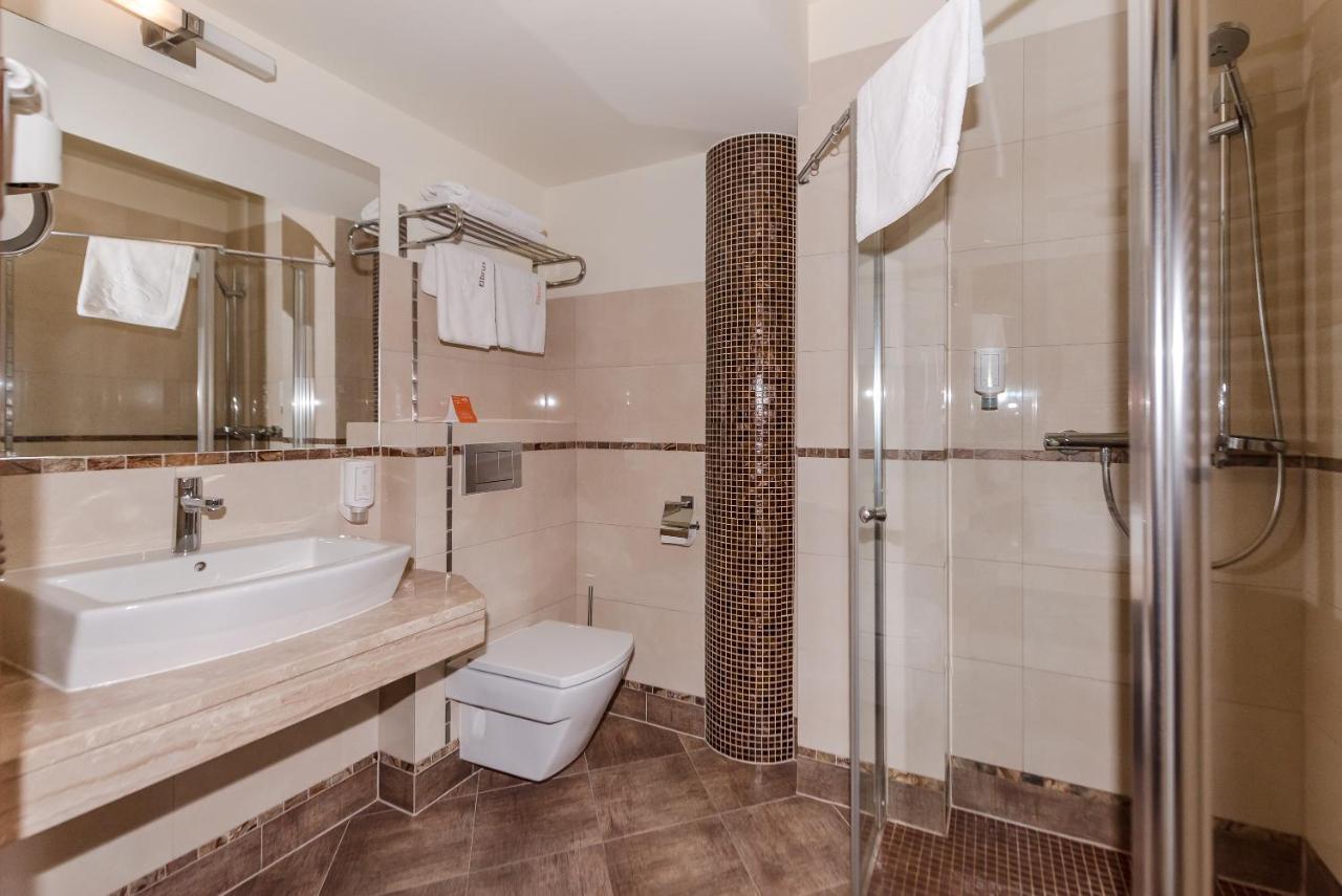 Hotel Elbrus Spa & Wellness 슈차이르크 외부 사진