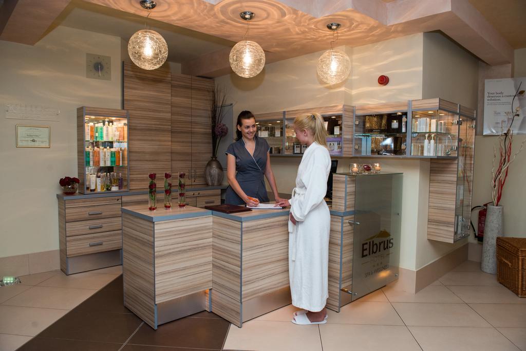 Hotel Elbrus Spa & Wellness 슈차이르크 외부 사진