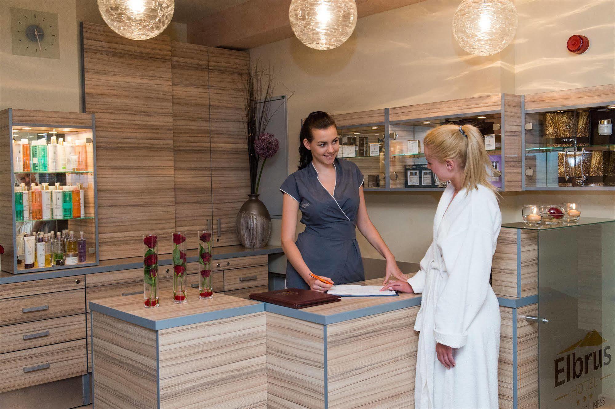Hotel Elbrus Spa & Wellness 슈차이르크 외부 사진